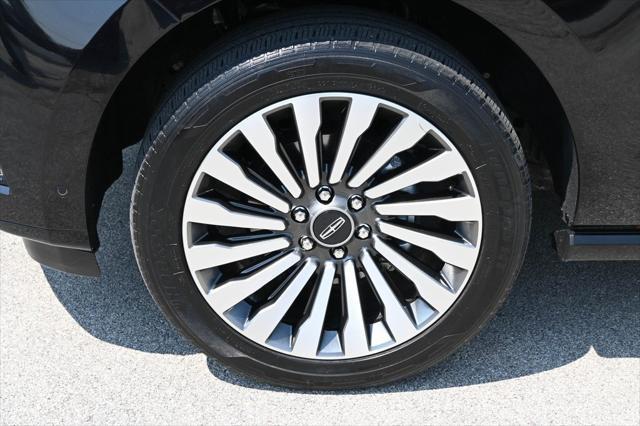 used 2021 Lincoln Navigator car, priced at $53,982