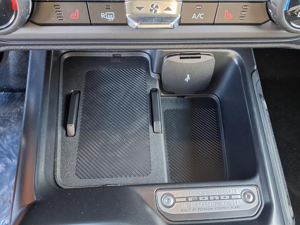 new 2025 Ford Bronco car, priced at $47,152