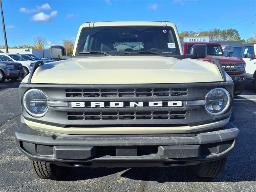 new 2025 Ford Bronco car, priced at $47,152