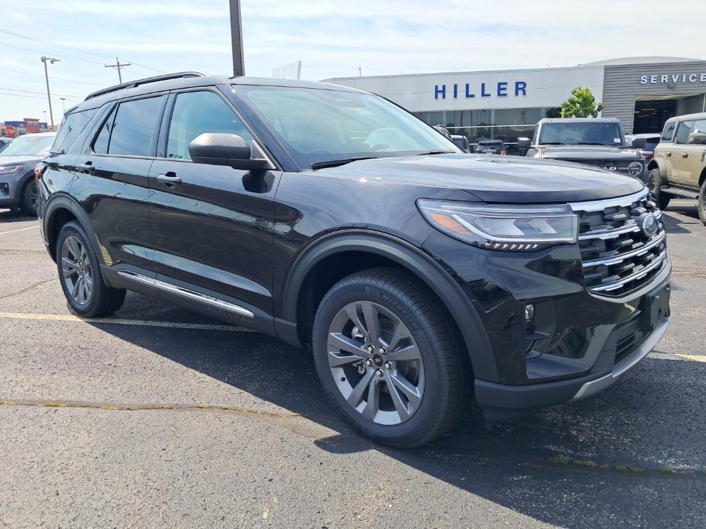 new 2025 Ford Explorer car, priced at $48,722