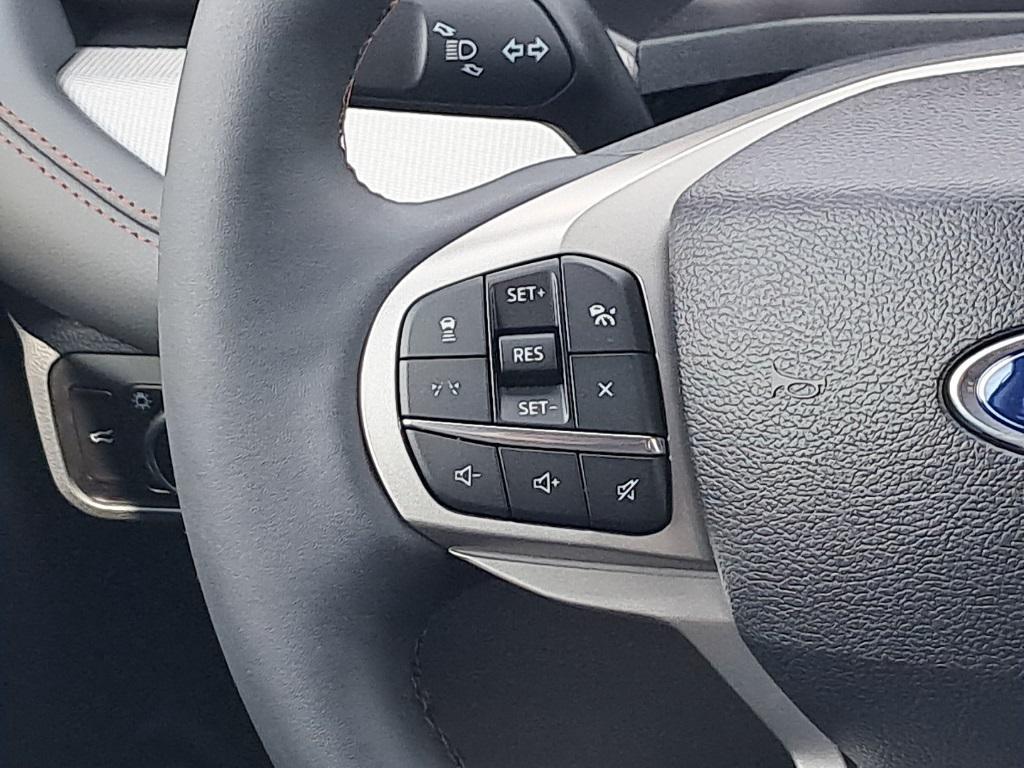 new 2025 Ford Explorer car, priced at $48,722