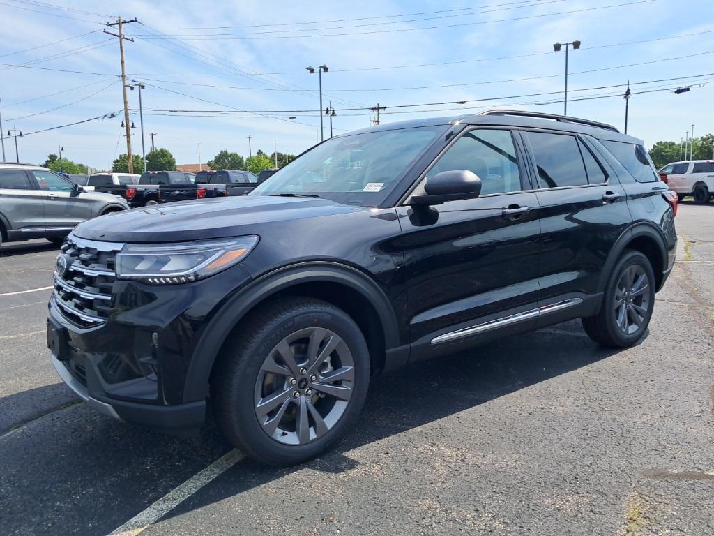 new 2025 Ford Explorer car, priced at $48,722