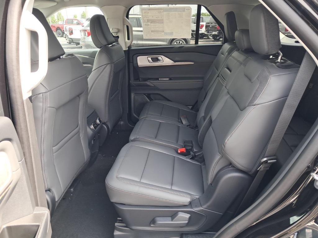 new 2025 Ford Explorer car, priced at $48,722