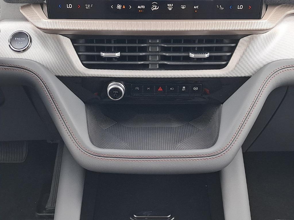 new 2025 Ford Explorer car, priced at $48,722