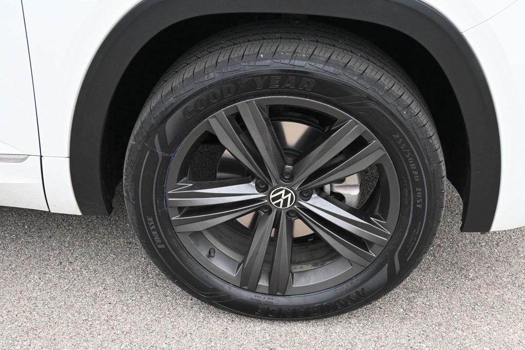 used 2021 Volkswagen Atlas car, priced at $29,492
