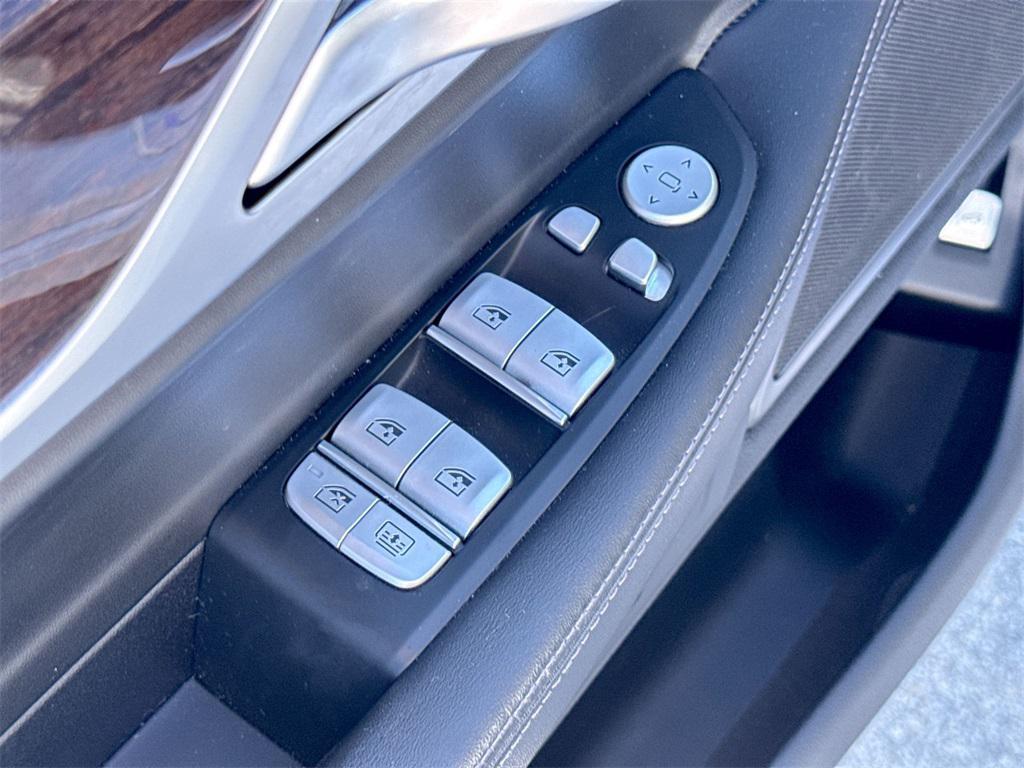 used 2020 BMW 750 car, priced at $40,000