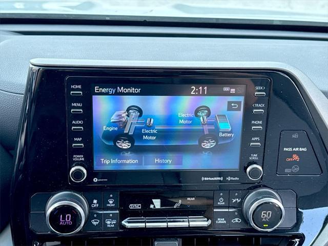 used 2022 Toyota Highlander Hybrid car, priced at $27,500