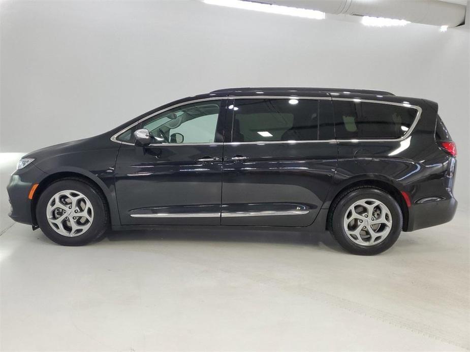 used 2022 Chrysler Pacifica car, priced at $25,999