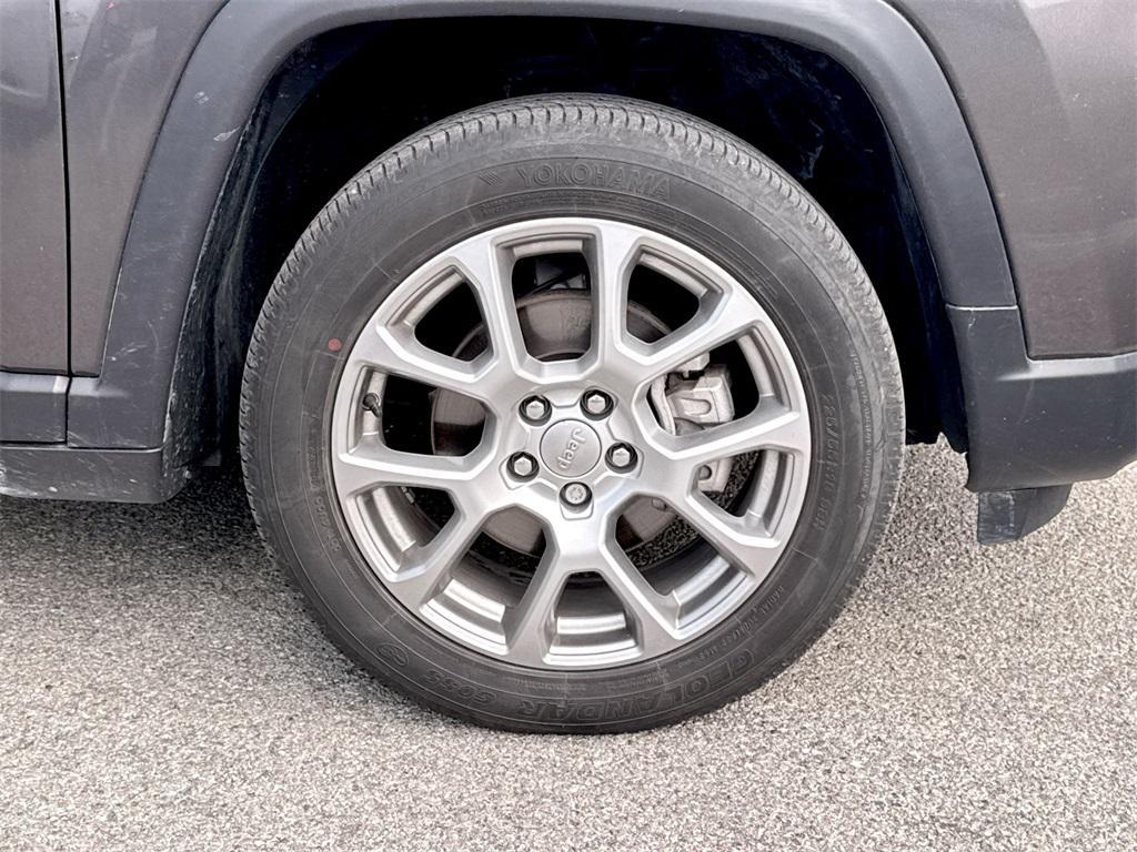 used 2022 Jeep Compass car, priced at $21,284