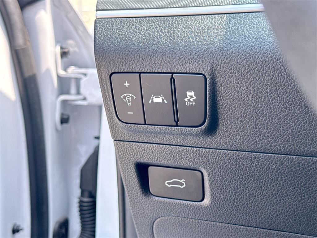 used 2023 Kia K5 car, priced at $17,998