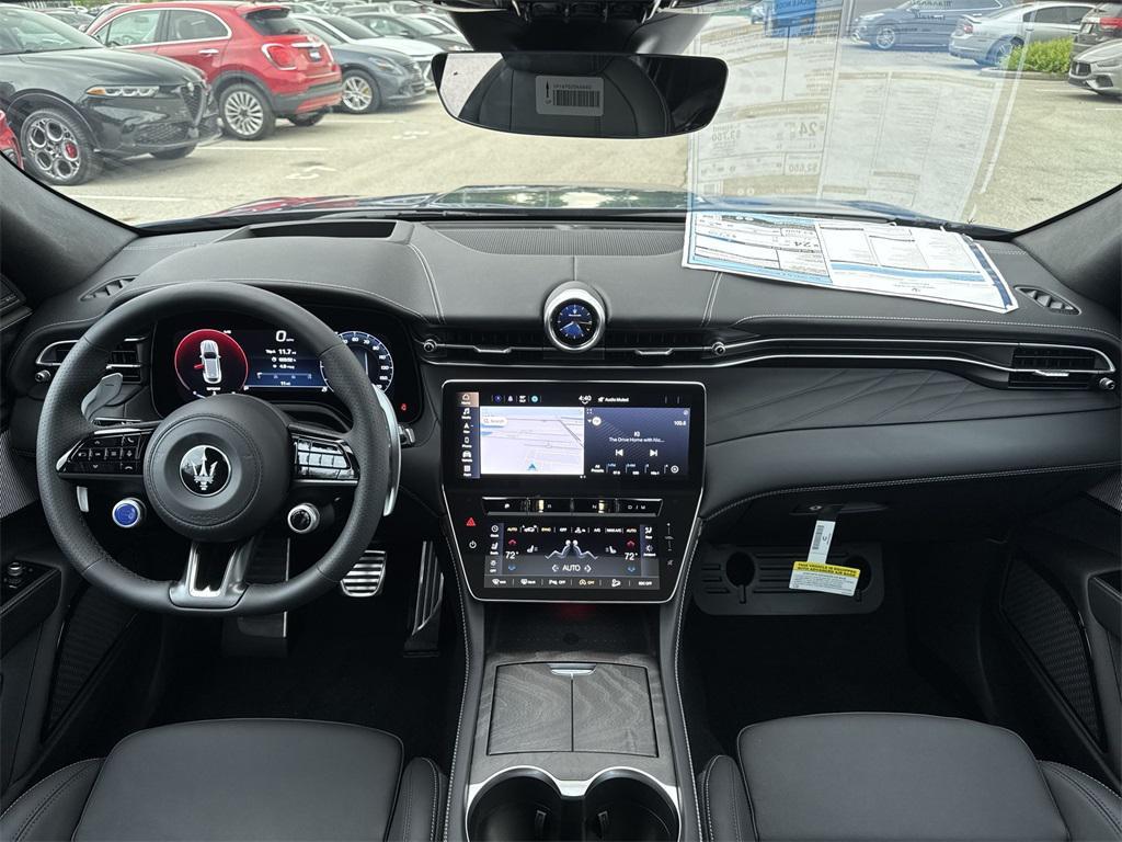 new 2025 Maserati Grecale car, priced at $79,759