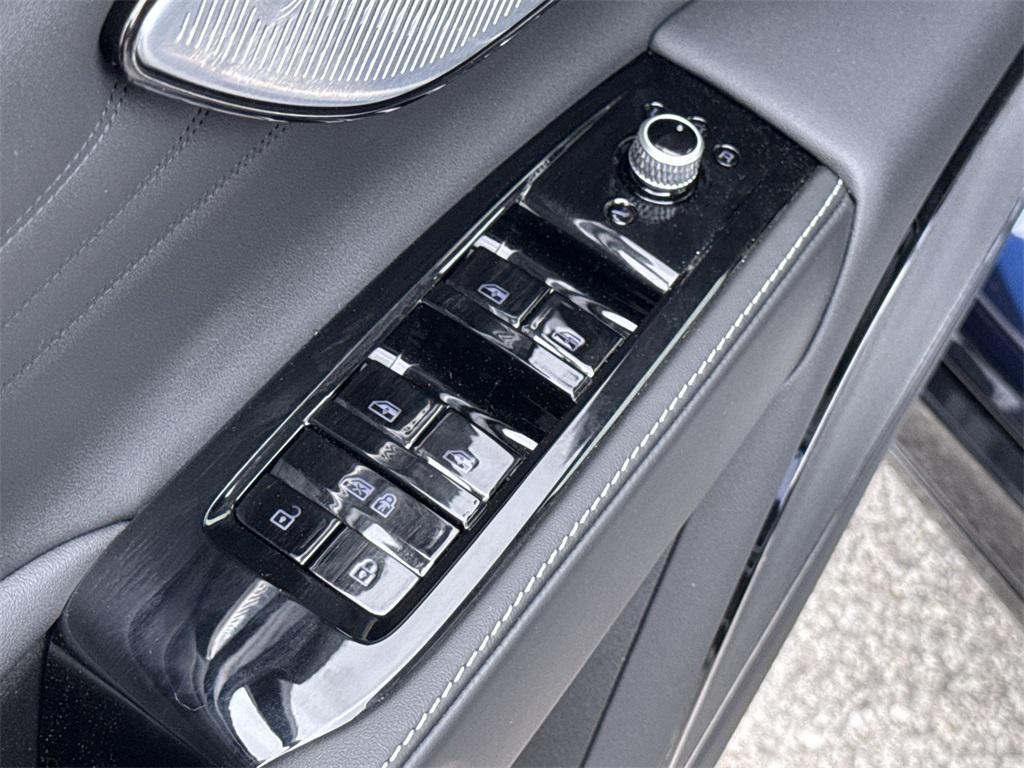 new 2025 Maserati Grecale car, priced at $79,759