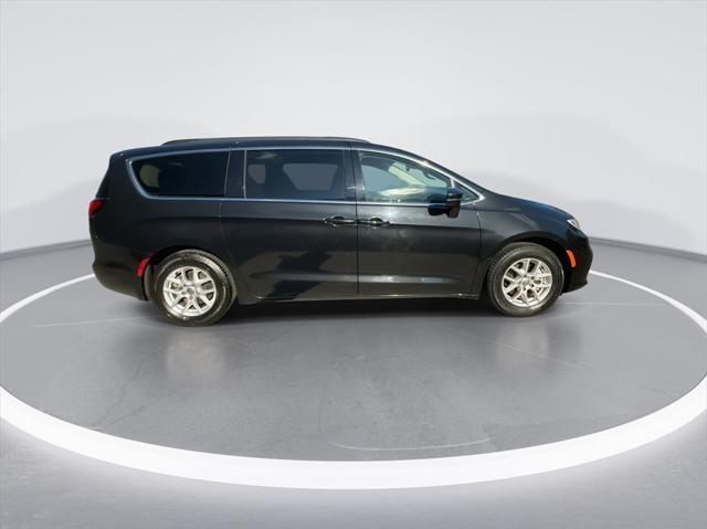 used 2022 Chrysler Pacifica car, priced at $23,290