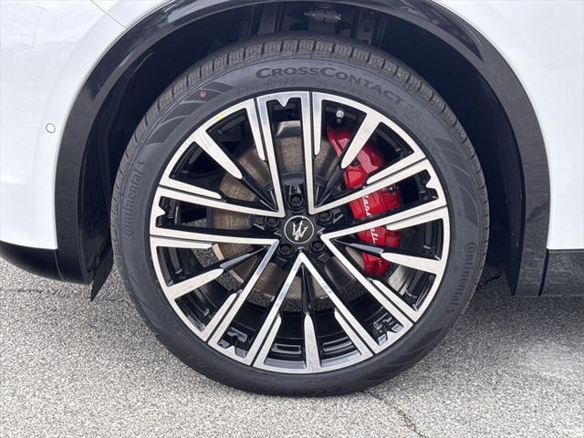 new 2025 Maserati Grecale car, priced at $81,057