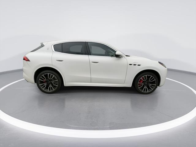 new 2024 Maserati Grecale car, priced at $62,998