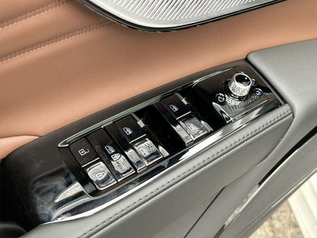 new 2024 Maserati Grecale car, priced at $62,998
