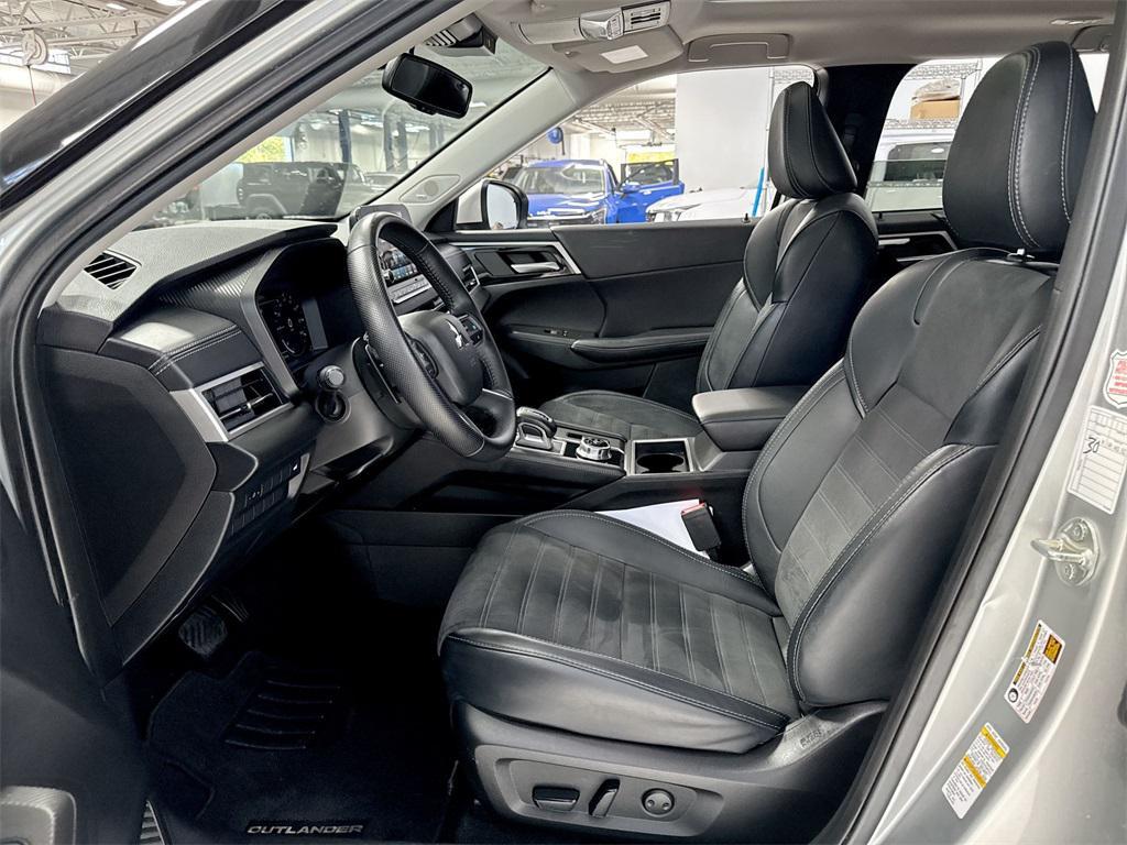 used 2024 Mitsubishi Outlander car, priced at $23,997