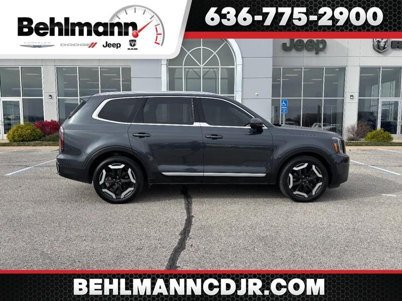 used 2023 Kia Telluride car, priced at $27,500