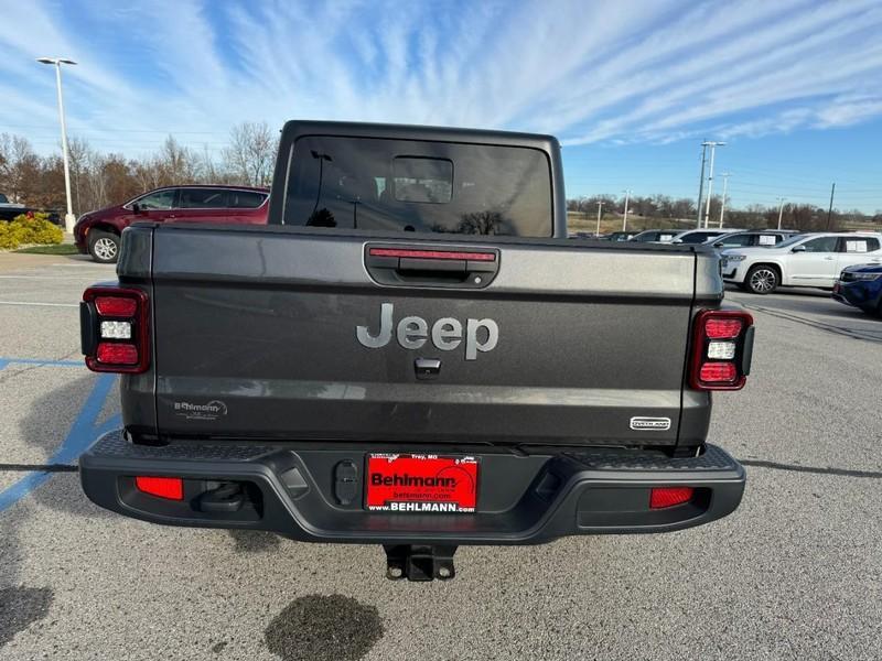 used 2021 Jeep Gladiator car, priced at $37,000