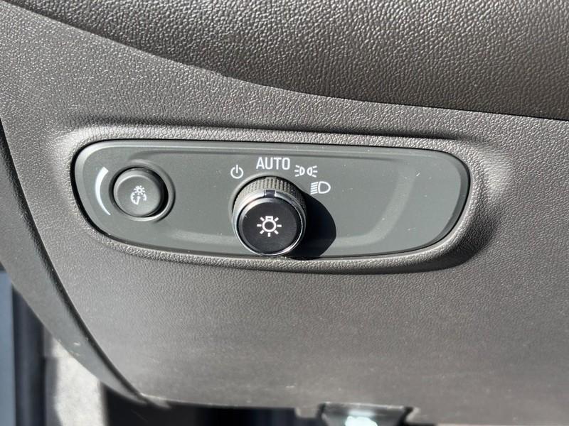 used 2023 Chevrolet Equinox car, priced at $22,000