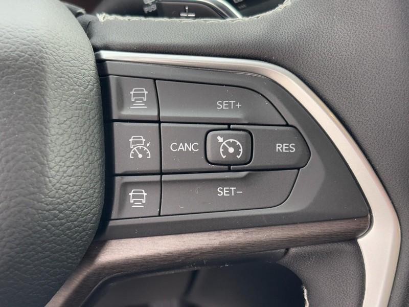 new 2025 Jeep Grand Cherokee L car, priced at $42,156