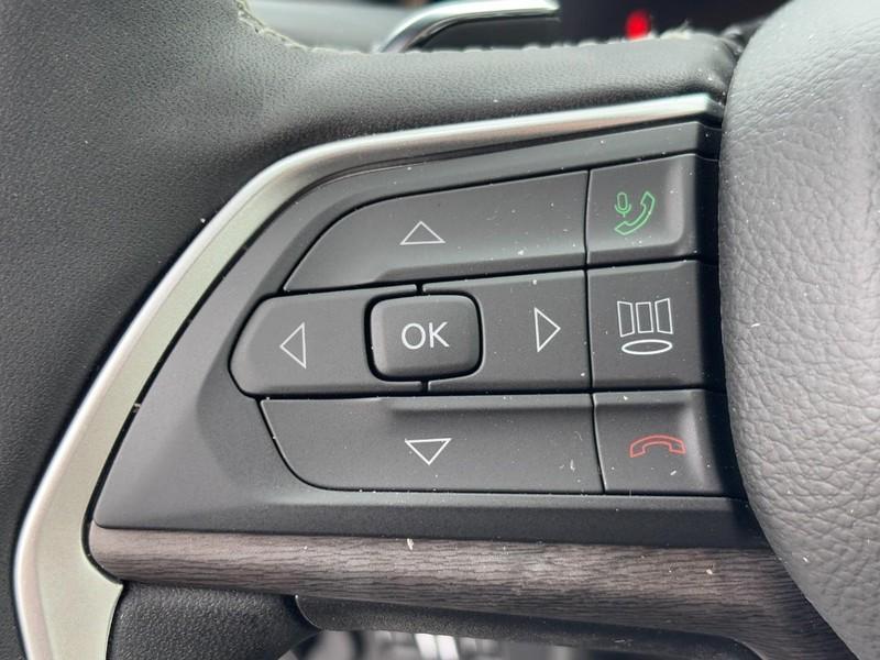 new 2025 Jeep Grand Cherokee L car, priced at $42,156