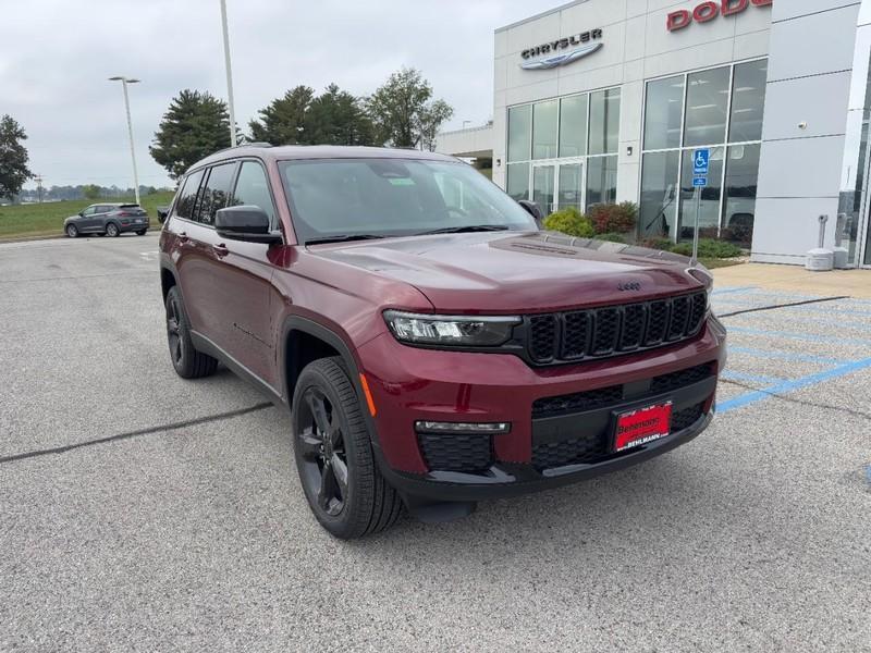 new 2025 Jeep Grand Cherokee L car, priced at $42,156
