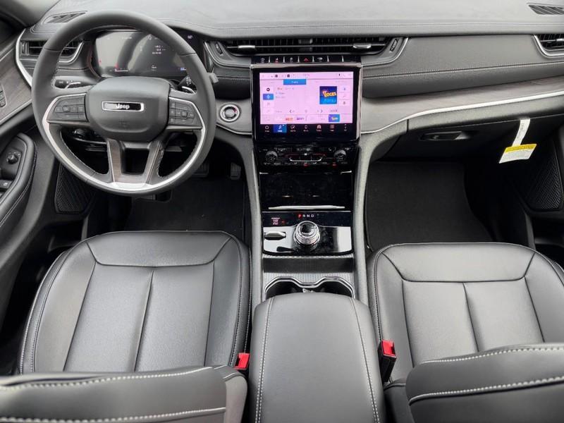 new 2025 Jeep Grand Cherokee L car, priced at $42,156