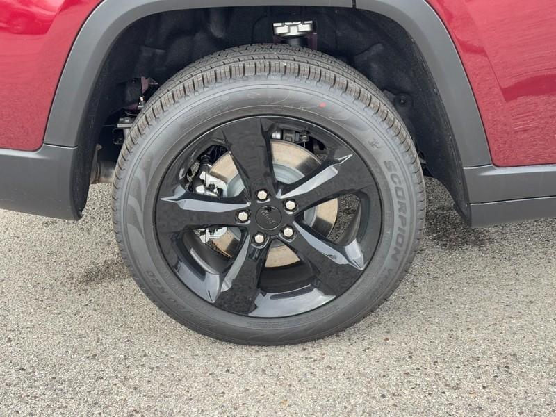 new 2025 Jeep Grand Cherokee L car, priced at $42,156