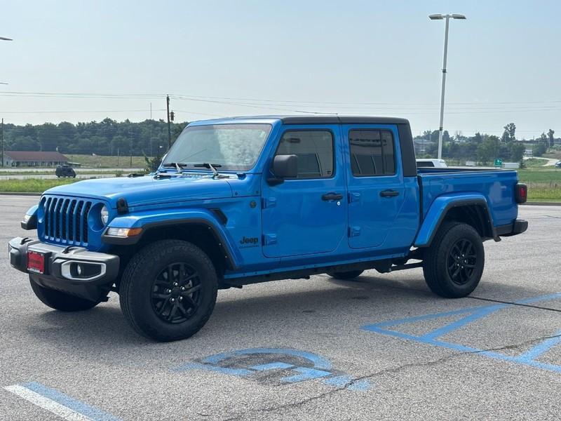 used 2022 Jeep Gladiator car, priced at $35,000