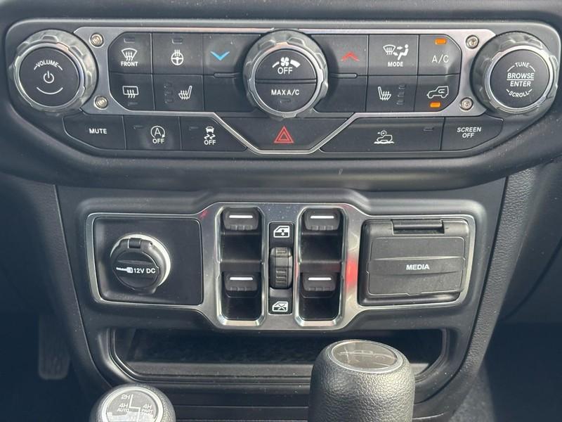 used 2022 Jeep Gladiator car, priced at $35,000