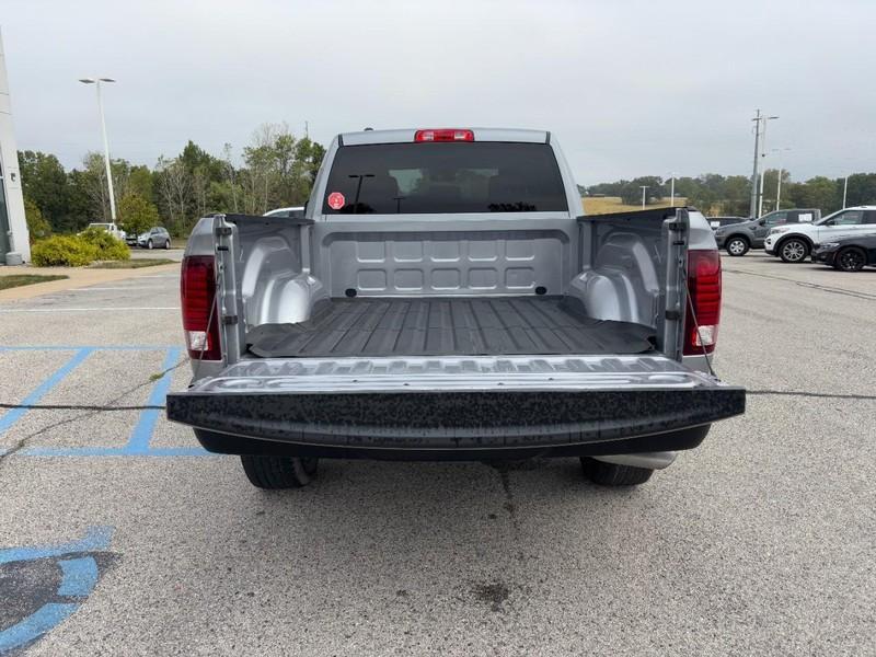 used 2022 Ram 1500 Classic car, priced at $32,000