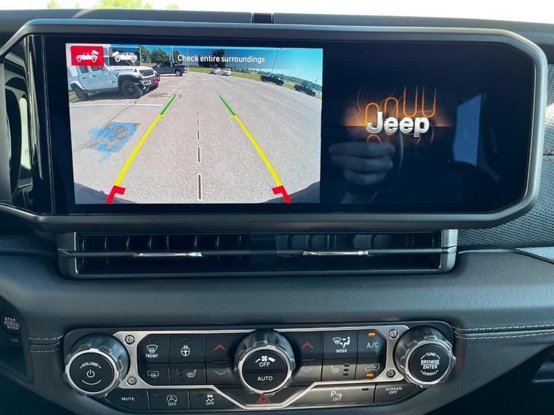 new 2025 Jeep Wrangler car, priced at $60,766