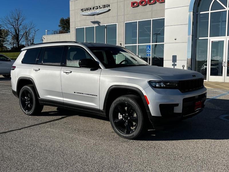 new 2025 Jeep Grand Cherokee L car, priced at $46,234