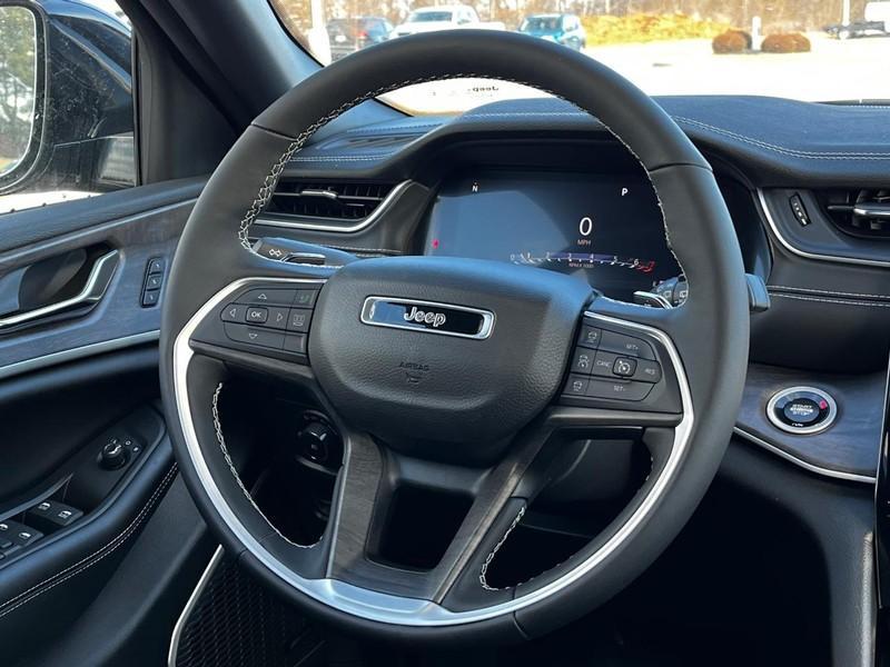 new 2024 Jeep Grand Cherokee L car, priced at $56,730