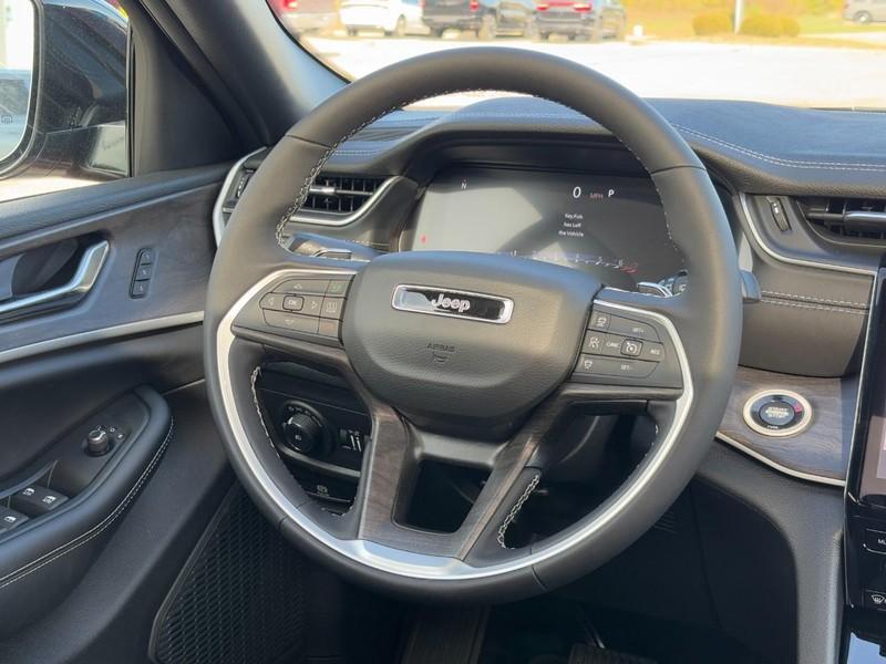 new 2025 Jeep Grand Cherokee L car, priced at $45,779