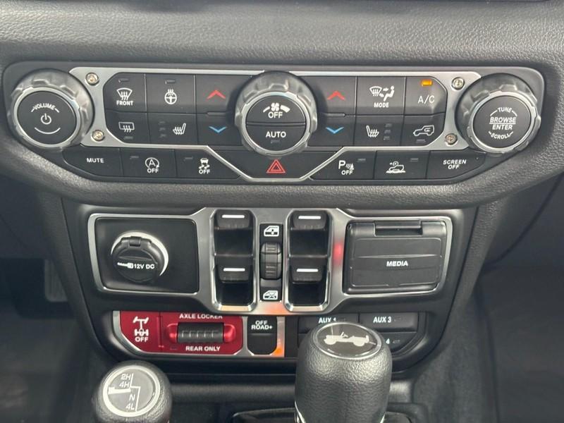 new 2025 Jeep Wrangler car, priced at $49,927