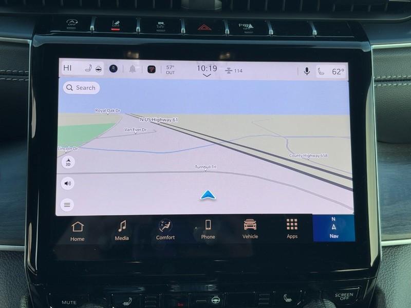 new 2025 Jeep Grand Cherokee car, priced at $40,121