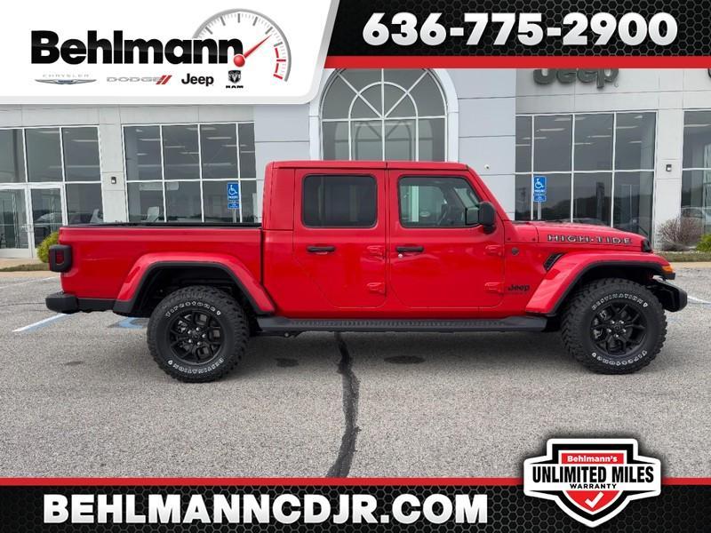 new 2025 Jeep Gladiator car, priced at $41,992