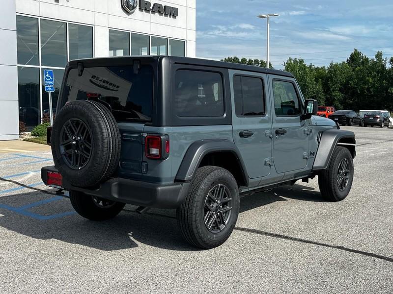 new 2025 Jeep Wrangler car, priced at $43,084