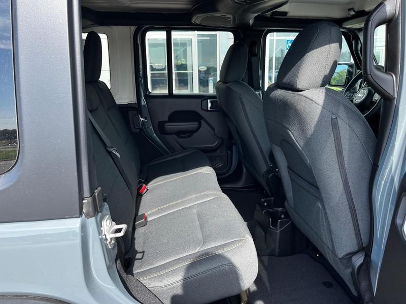 new 2025 Jeep Wrangler car, priced at $43,084