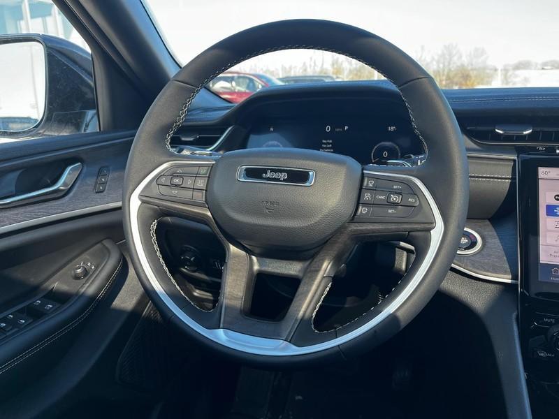 new 2025 Jeep Grand Cherokee car, priced at $48,187