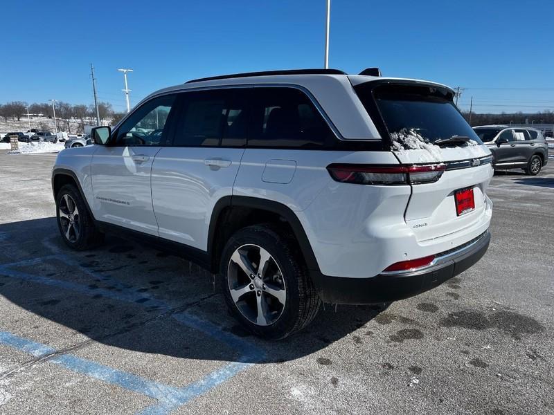 new 2025 Jeep Grand Cherokee car, priced at $48,187