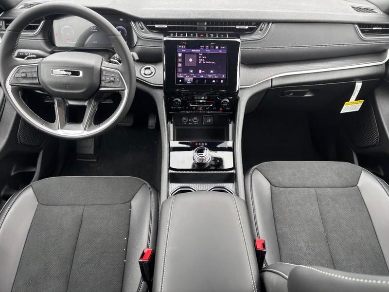 new 2025 Jeep Grand Cherokee L car, priced at $39,734