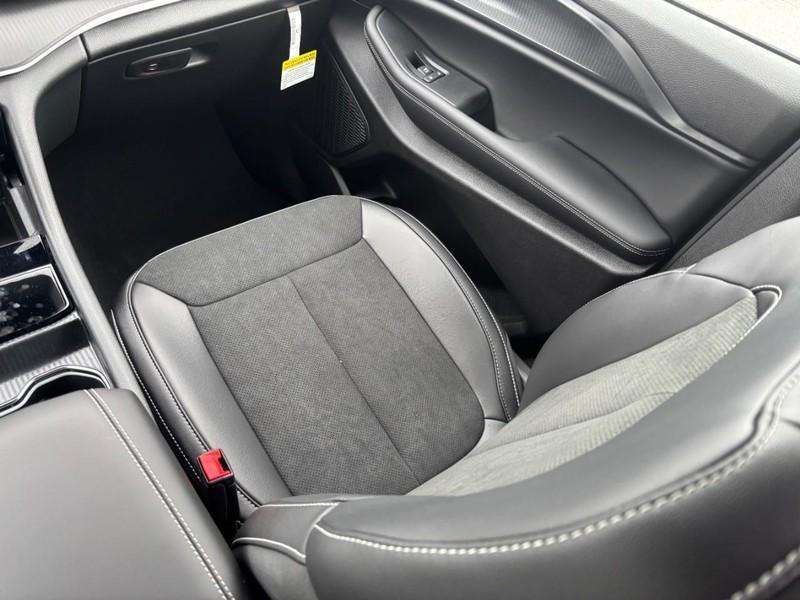 new 2025 Jeep Grand Cherokee L car, priced at $39,734