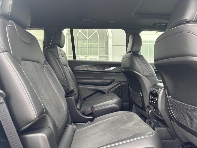 new 2025 Jeep Grand Cherokee L car, priced at $39,734