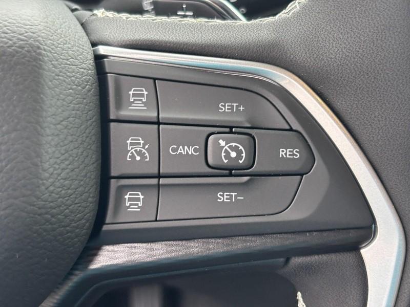 new 2025 Jeep Grand Cherokee L car, priced at $39,734