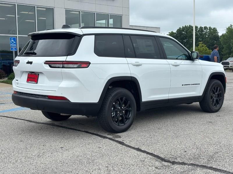 new 2025 Jeep Grand Cherokee L car, priced at $39,734