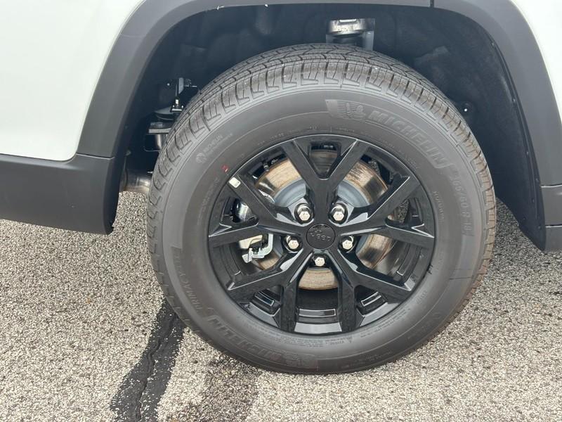new 2025 Jeep Grand Cherokee L car, priced at $39,734