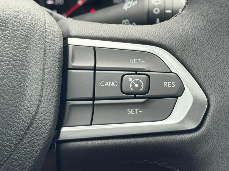 new 2025 Jeep Compass car, priced at $33,100